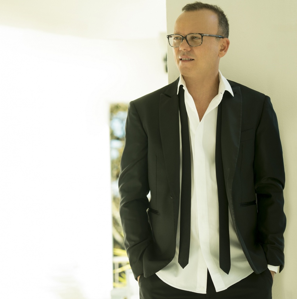 Gigi D'Alessio, tour teatrale in tutta Italia