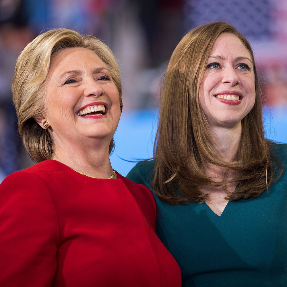 Hillary Clinton pubblica nuovo libro insieme alla figlia