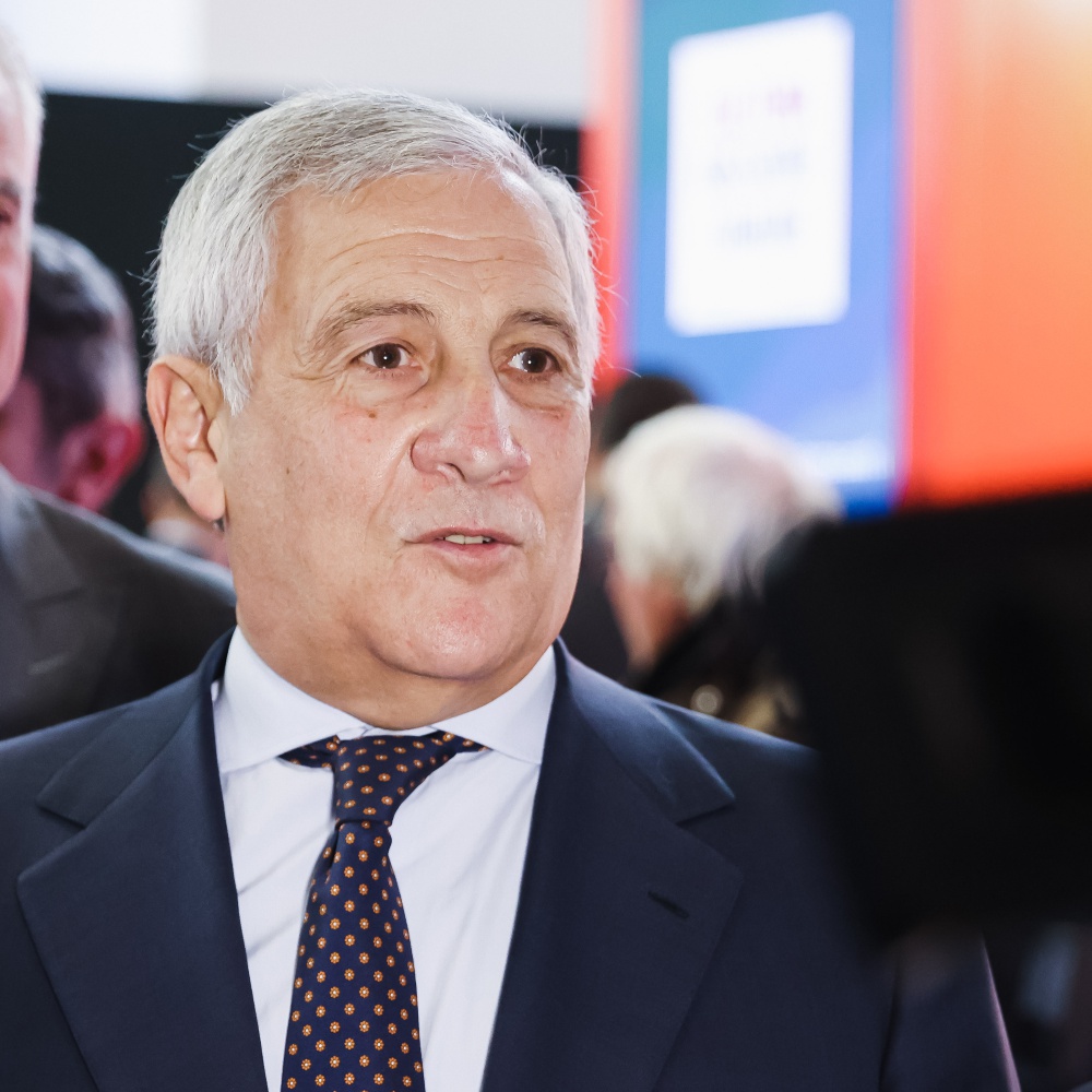 Iran, Tajani riferisce domani in Parlamento e dichiara: “Non è la vigilia della Terza Guerra Mondiale”