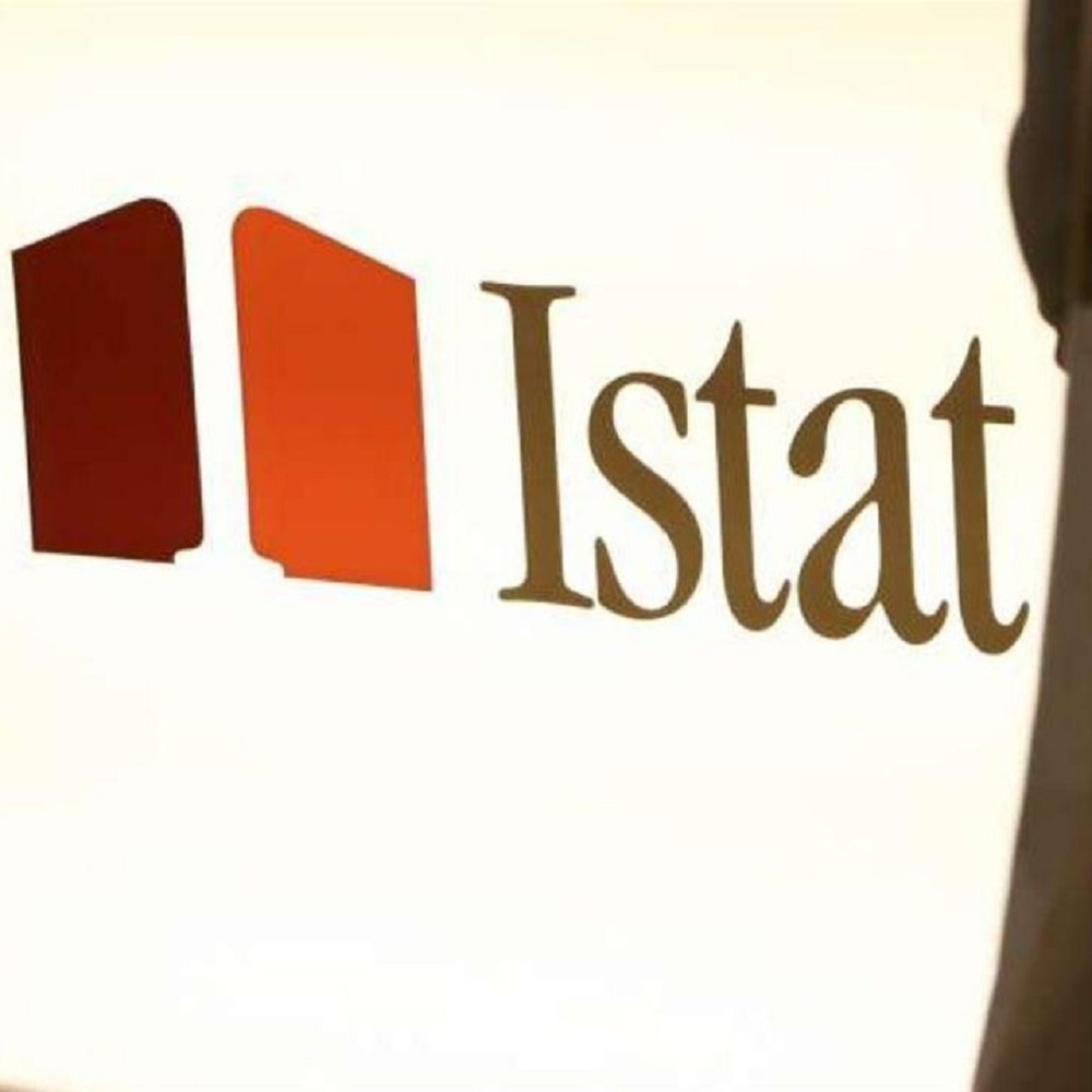 Istat, italiani più soddisfatti, ma diffidenti