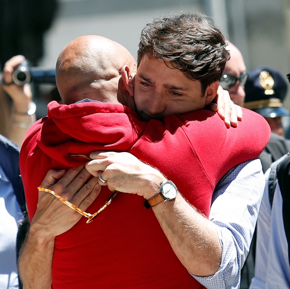 Justin Trudeau visita Amatrice e si commuove