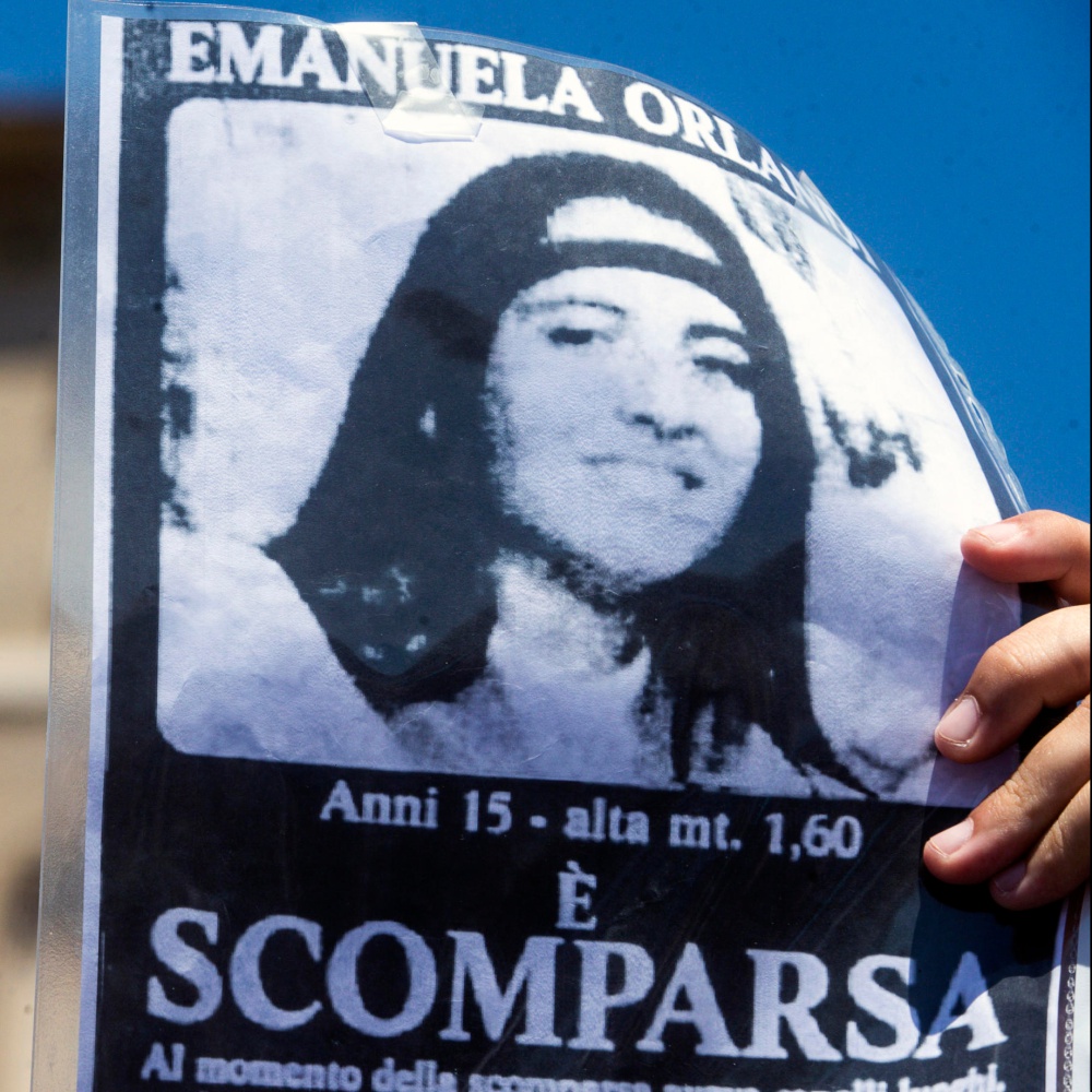 La scomparsa di Emanuela Orlandi, un'amica della 15enne risulta indagata