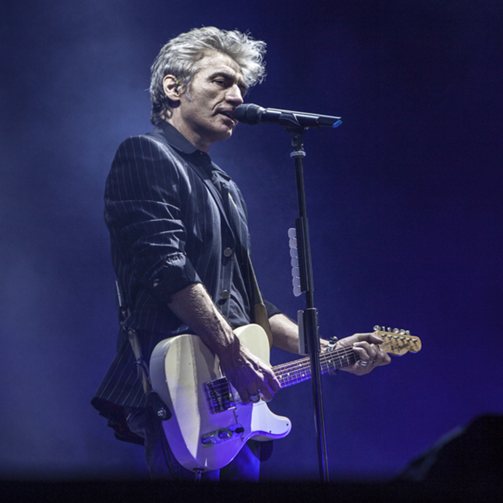 Ligabue travolge Milano con due ore di concerto