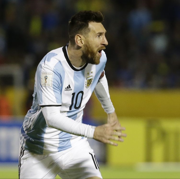 Lionel Messi salva l'Argentina verso il Mondiale