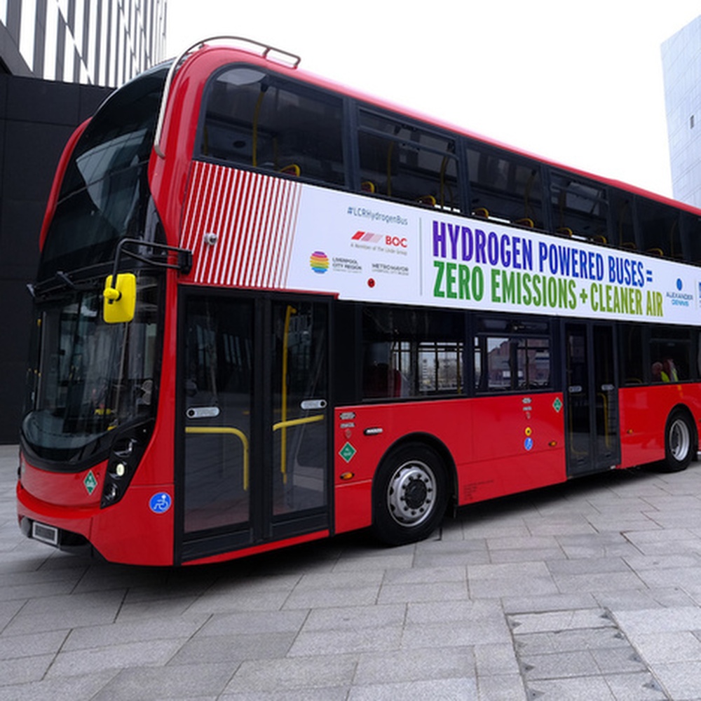 Liverpool, in arrivo bus a idrogeno a due piani