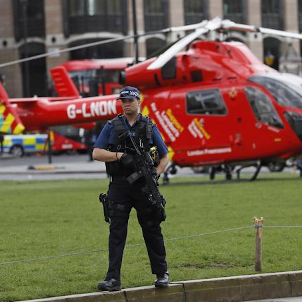 Londra, attacco a Westminster: almeno 12 feriti, ucciso assalitore