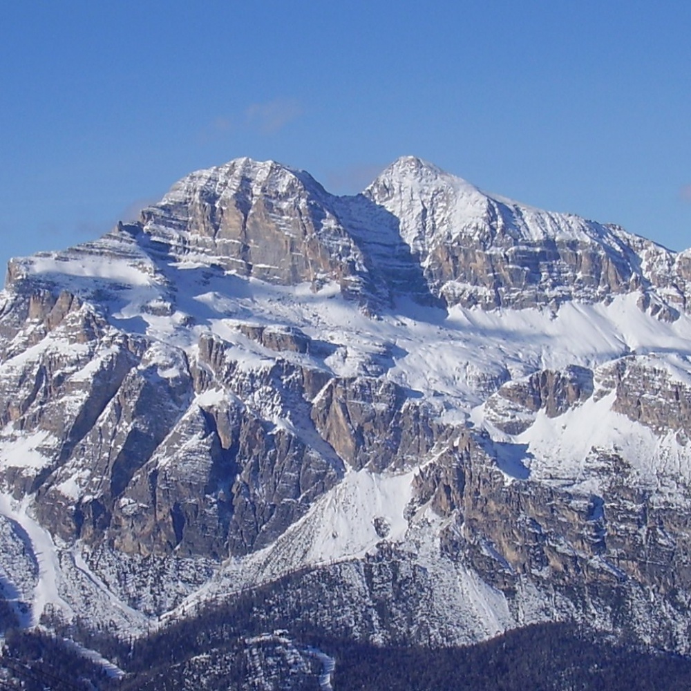 Maltempo, prima neve caduta sopra Cortina D’Ampezzo