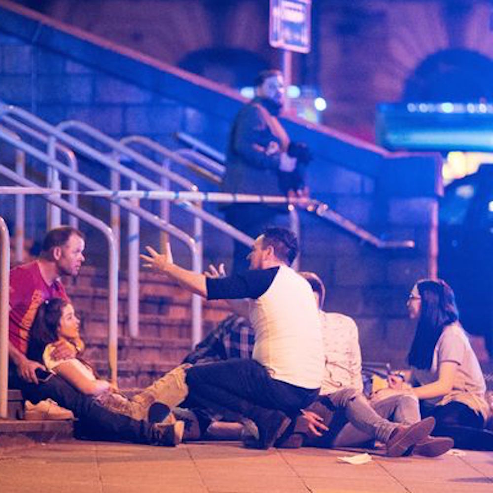 Manchester: sale a 24 il bilancio delle vittime, eseguiti altri 3 arresti
