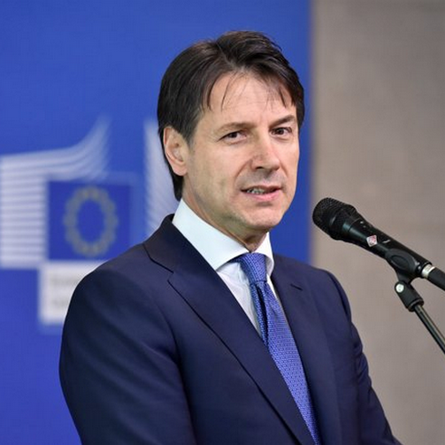 Migranti, l’Ue discute la proposta italiana, Conte soddisfatto