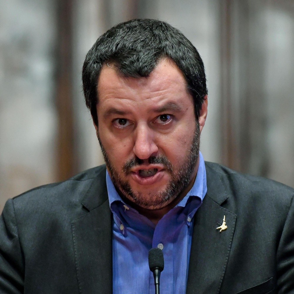 Migranti, lo scontro continua, Salvini, i porti restino chiusi