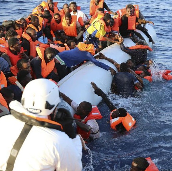 Migranti, naufragio al largo della Turchia, 9 morti