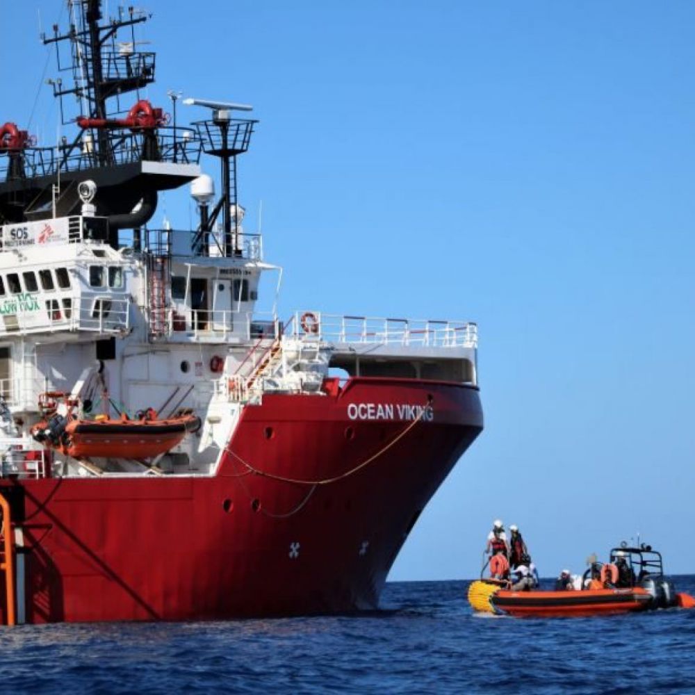 Migranti, Ocean Viking ne soccorre 48, anche un neonato