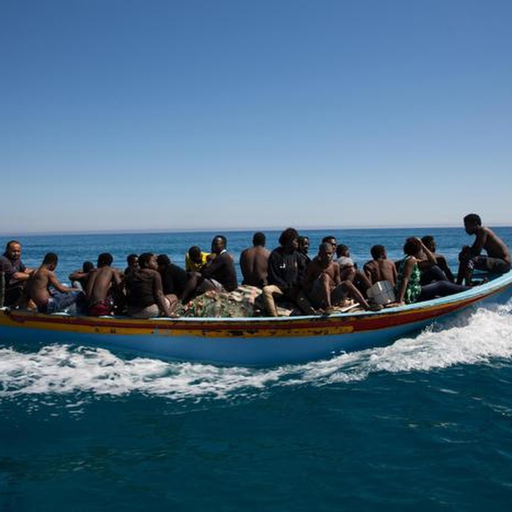 Migranti, otto dispersi a largo della Libia, autorità informate