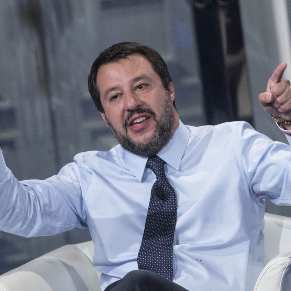Migranti, Salvini scrive al suo omologo francese Castaner