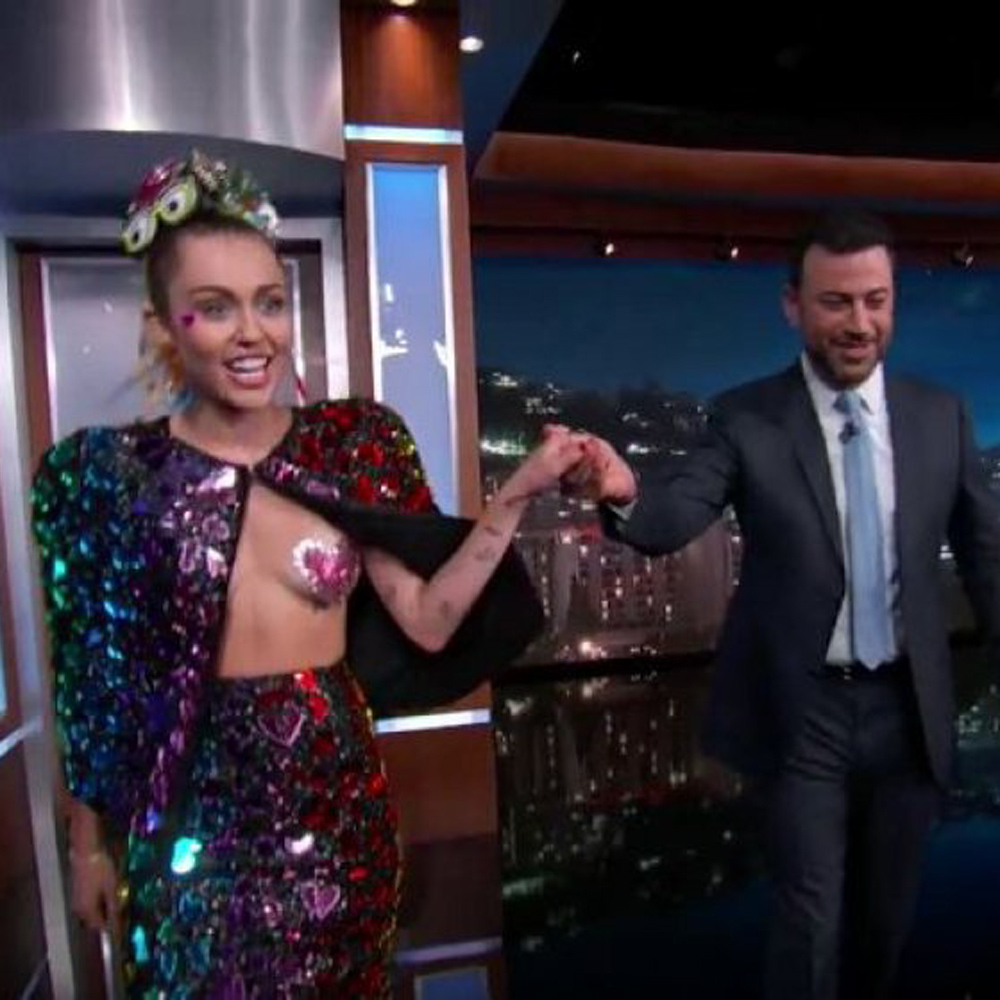 Miley Cyrus, intervista in topless!