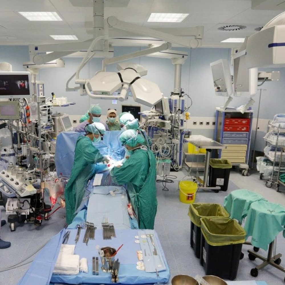 Monza, donna grave dopo anestesia per chirurgia plastica