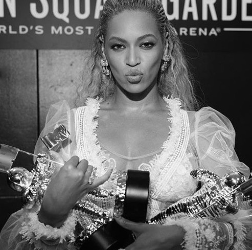 MTV VMA 2016: Beyoncé trionfa e travolge Adele