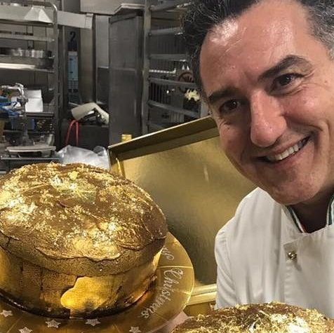 Natale, il panettone con foglie d'oro 18 carati