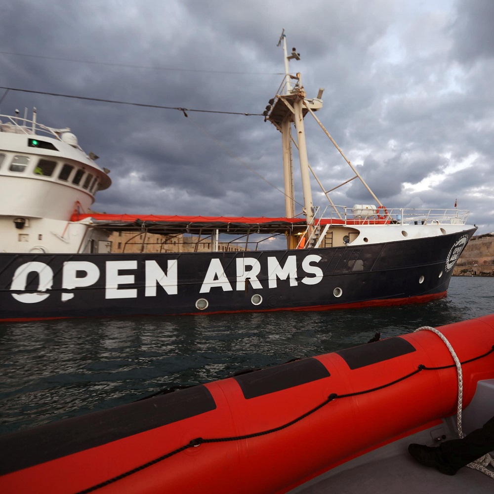 Nave Open Arms in emergenza, per Salvini porti italiani chiusi