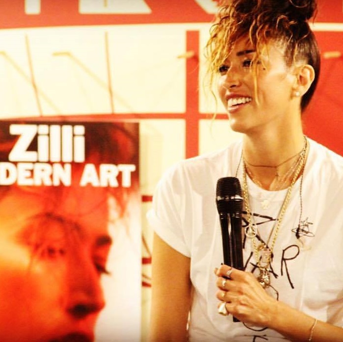 Nina Zilli: "Modern Art per rivoluzionare me stessa"