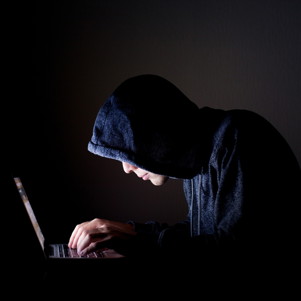 Porno online, 110mila utenti colpiti dagli hacker