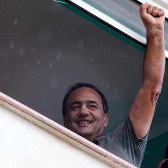 Riace, quattromila persone in marcia per Mimmo Lucano