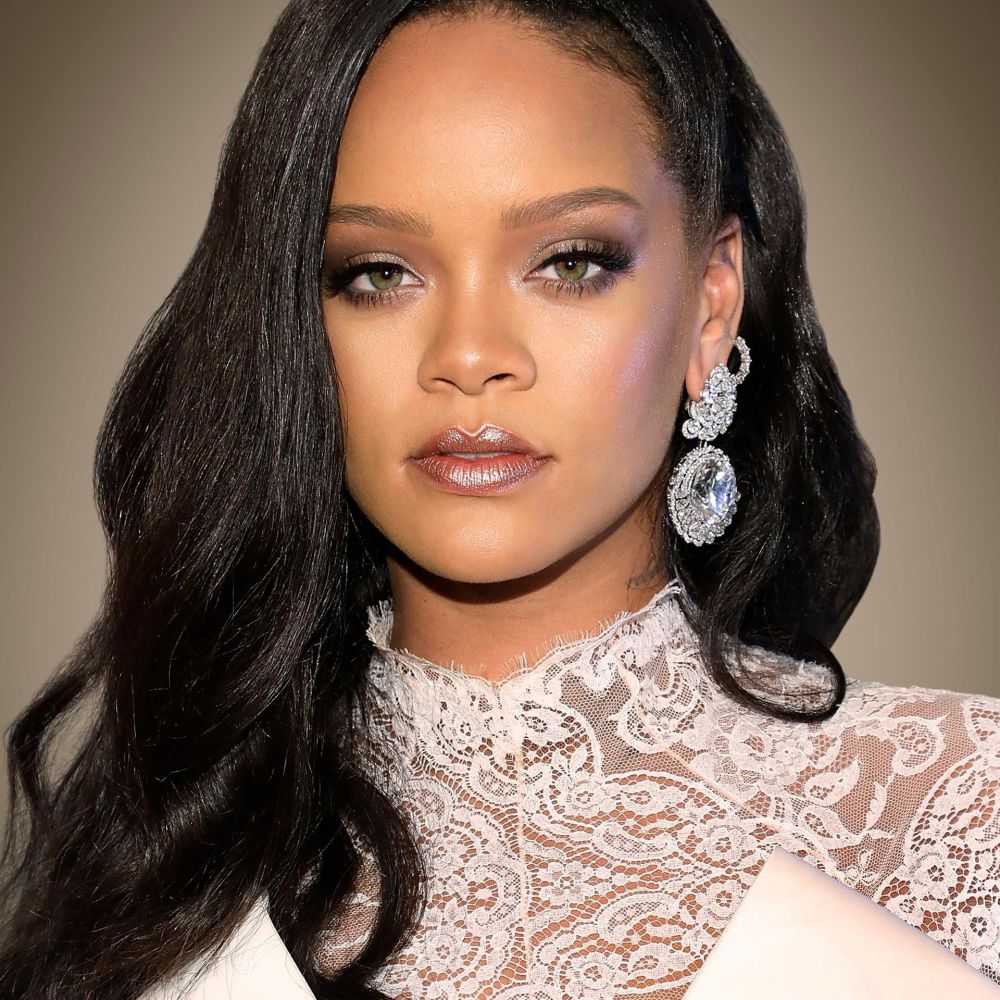 Rihanna è l'artista donna più ricca del mondo