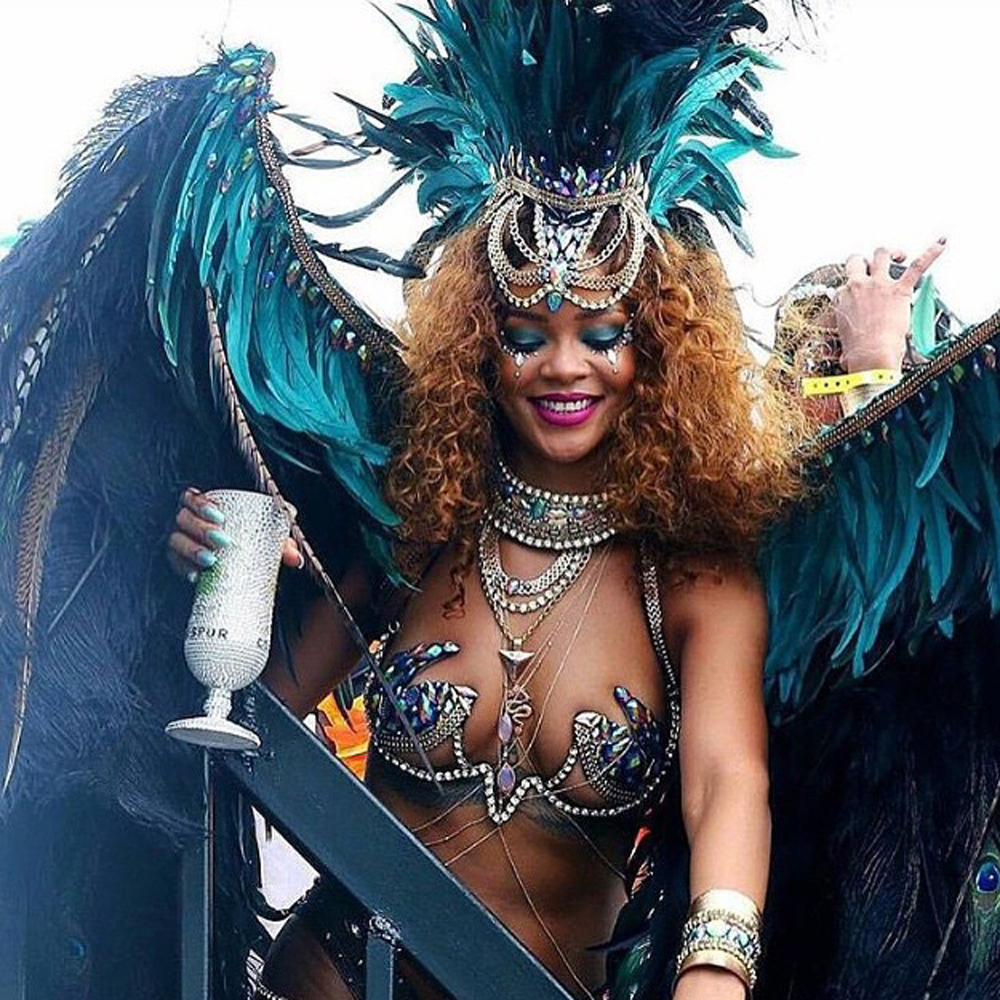 Rihanna supersexy regina del Carnevale