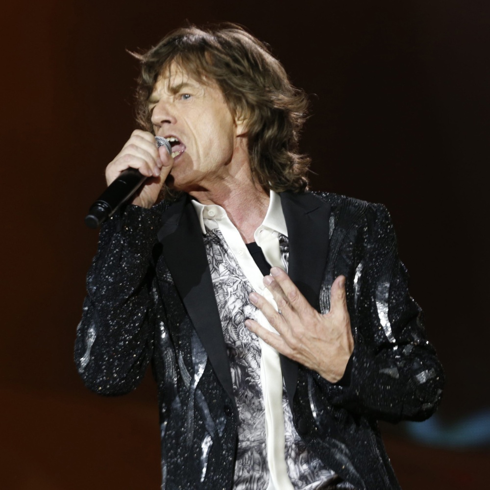 Rolling Stones cancellano tour Usa, Mick Jagger sta male