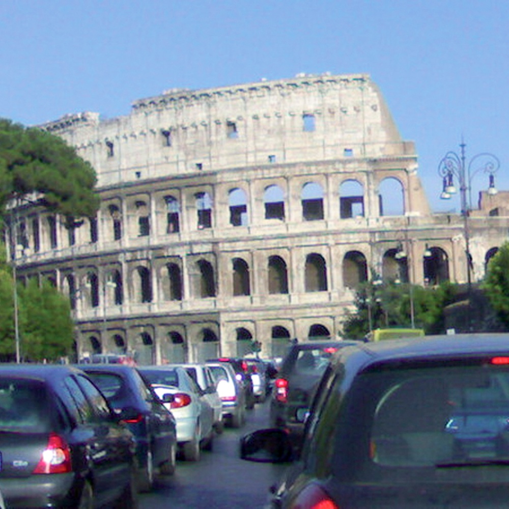 Roma è la città con il traffico più caotico d'italia