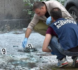 Roma, doppia esplosione in viale Aventino