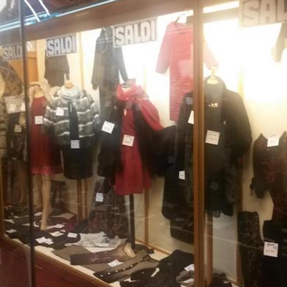 Saldi al via, il budget medio è di 150 euro