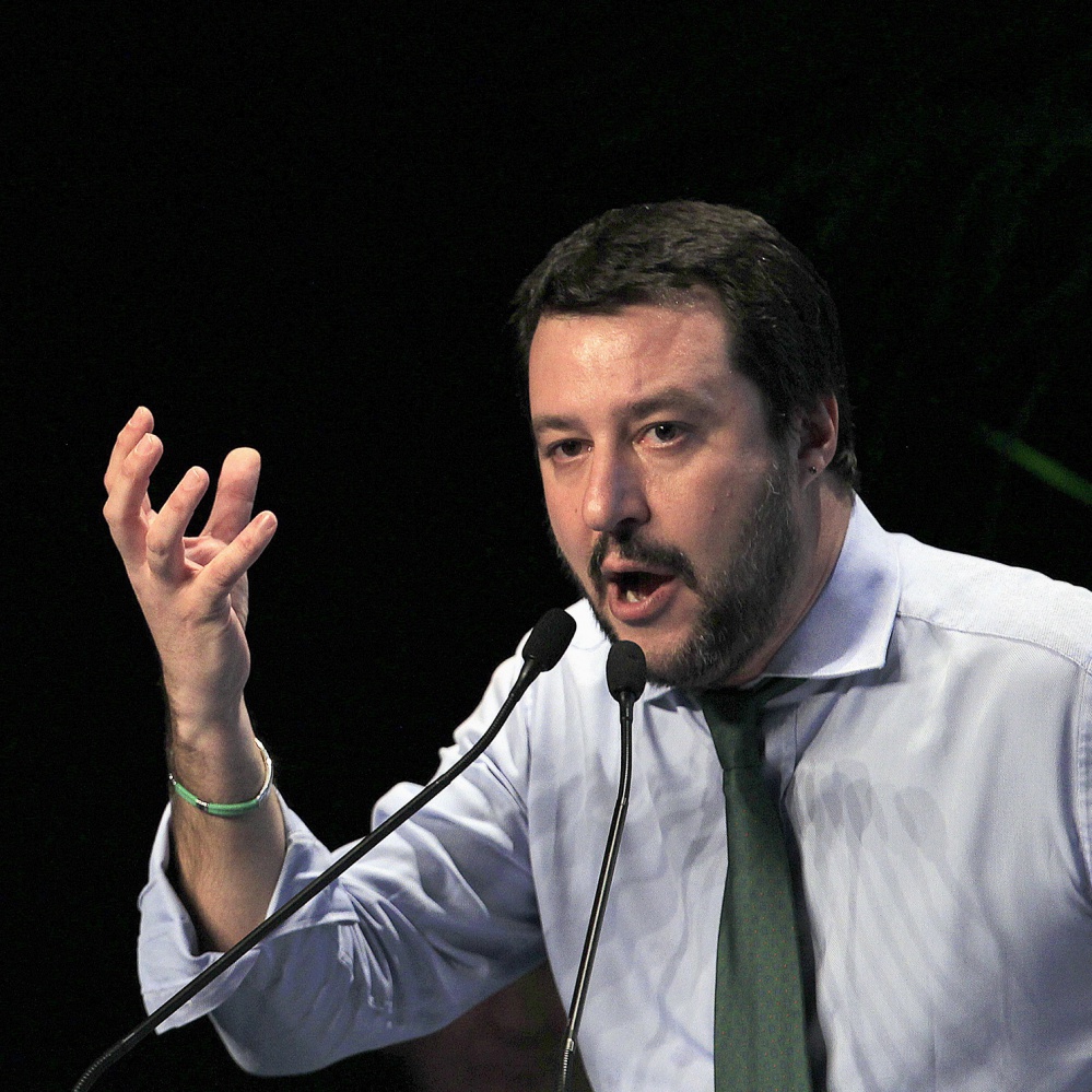 Salvini contro Berlusconi, non blocco il decreto dignità