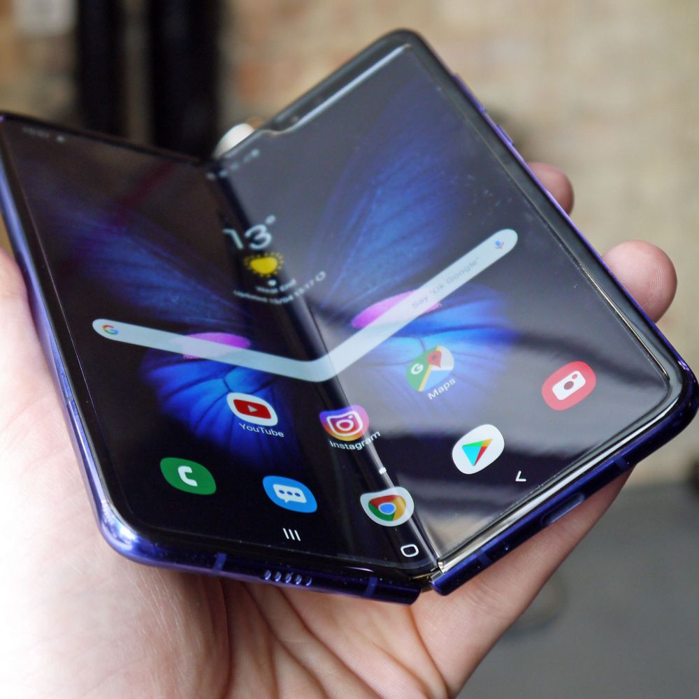 Samsung annuncia l'arrivo di Galaxy Fold pieghevole