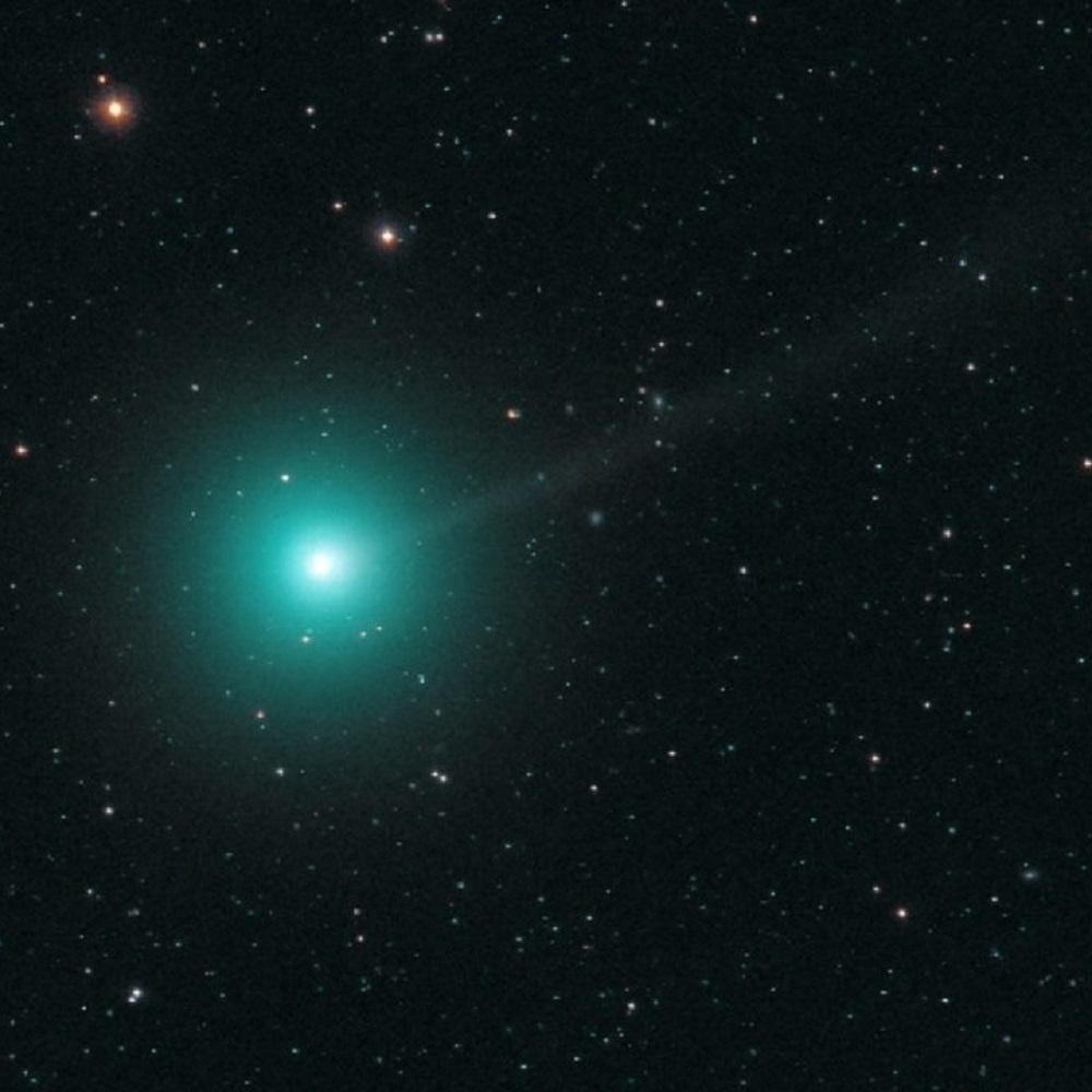 San Valentino, in arrivo anche la cometa Iwamoto