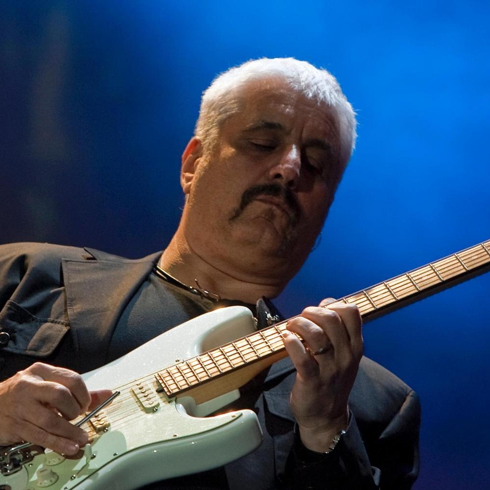 Sanremo 2019, il Premio alla carriera a Pino Daniele