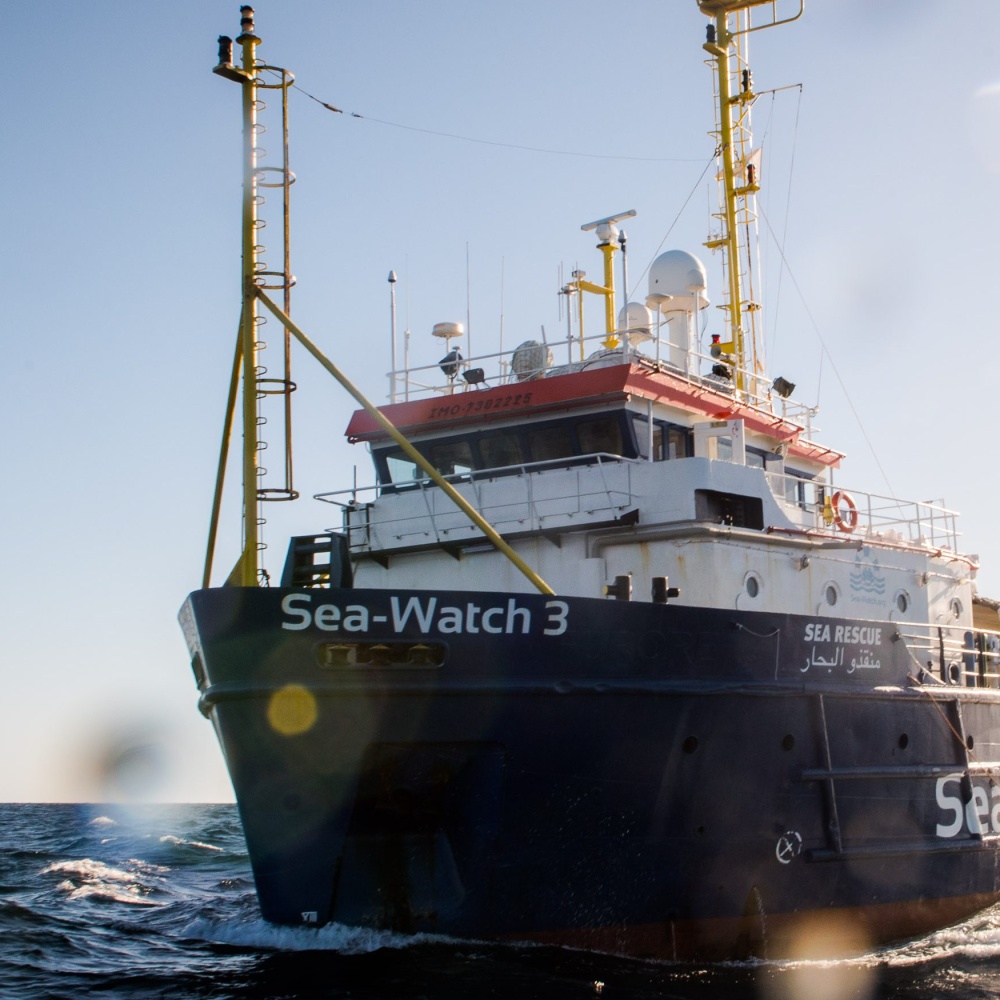 Sea Watch 3 entra in acque italiane nonostante diffida