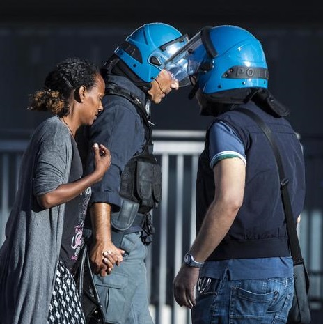 Sgombero migranti, Franco Gabrielli: "Scontri evitabili"