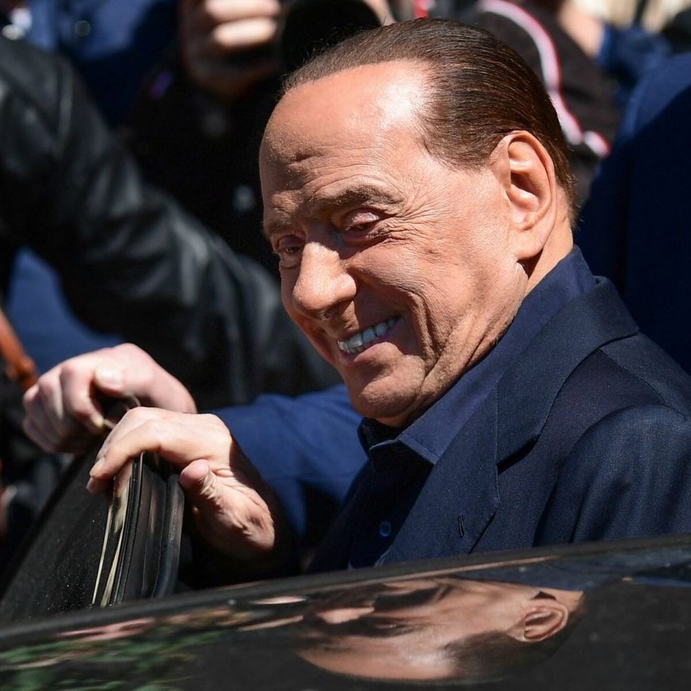 Silvio Berlusconi dimesso dal San Raffaele