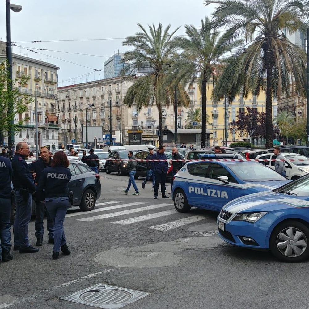 Sparatoria Napoli, bimba operata, condizioni molto gravi