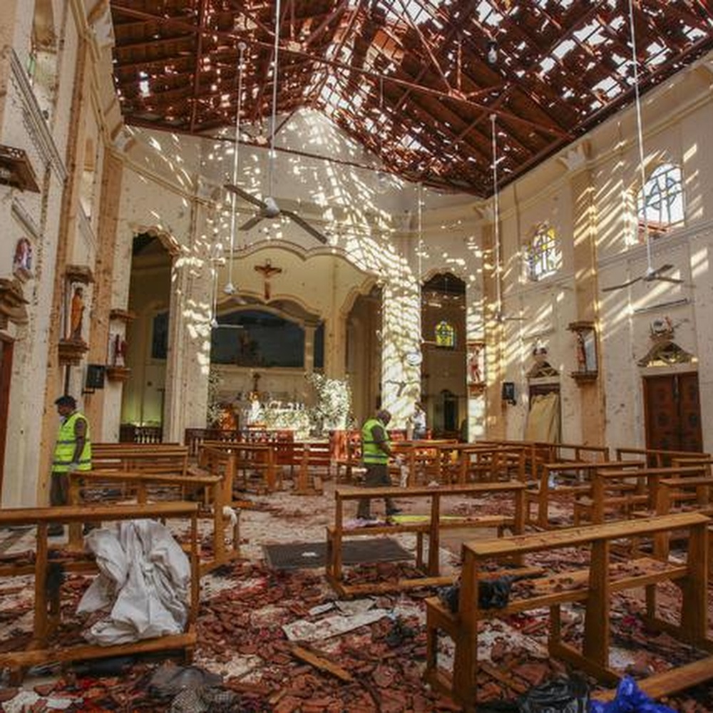 Sri Lanka, esplosioni in hotel e chiese, almeno 290 morti