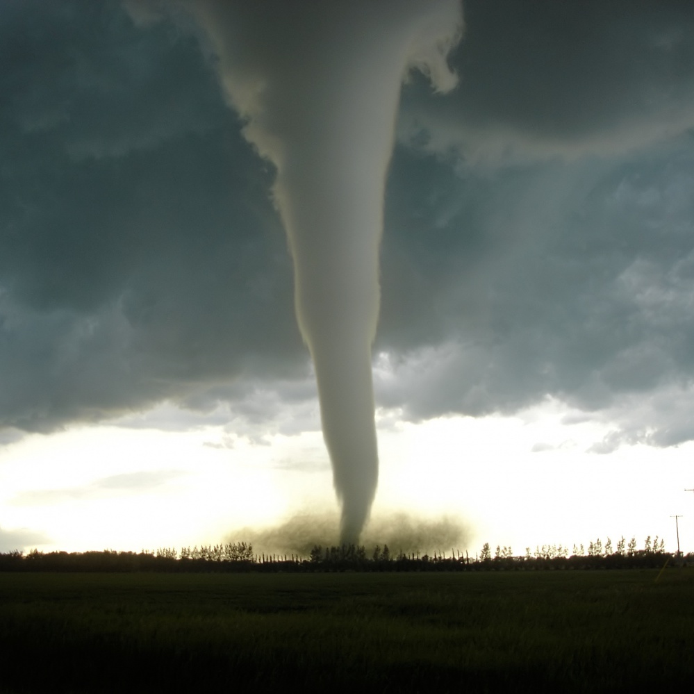 Stati Uniti, spaventoso tornado in Alabama, almeno 14 i morti