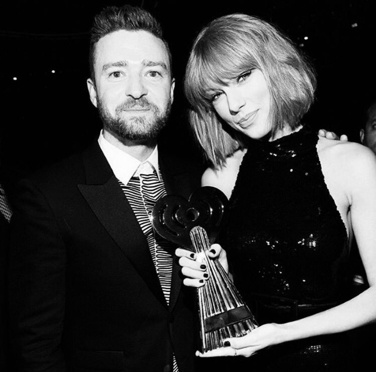 Taylor Swift regina agli iHeartRadio Music Awards