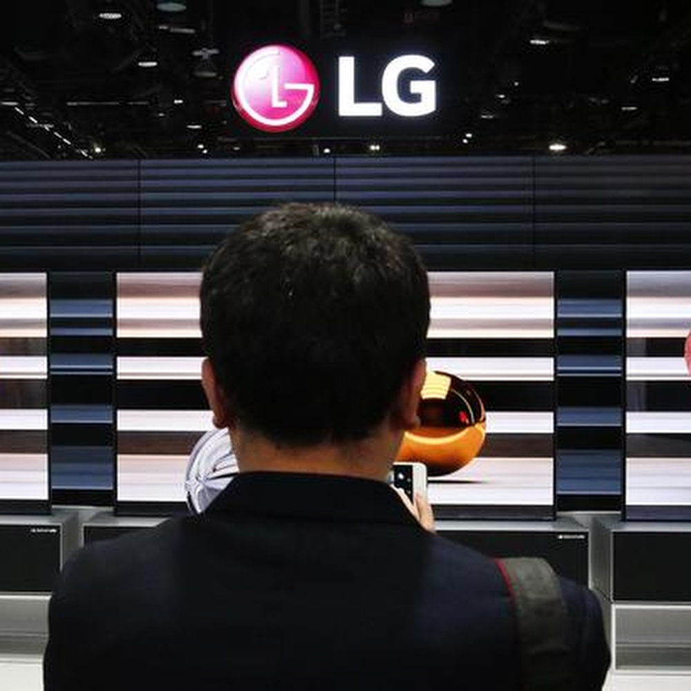 Tecnologia, LG ha brevettato lo smartphone elastico
