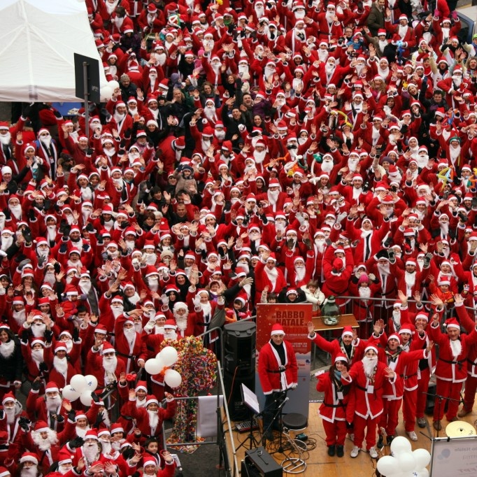 Torino, oggi il raduno di Babbi Natale più grande d’Italia