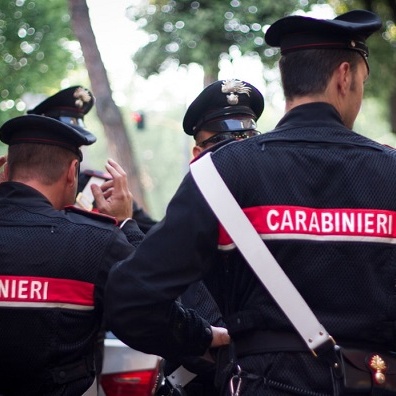 Torino, quarantenne arrestata per rapporti con un quattordicenne