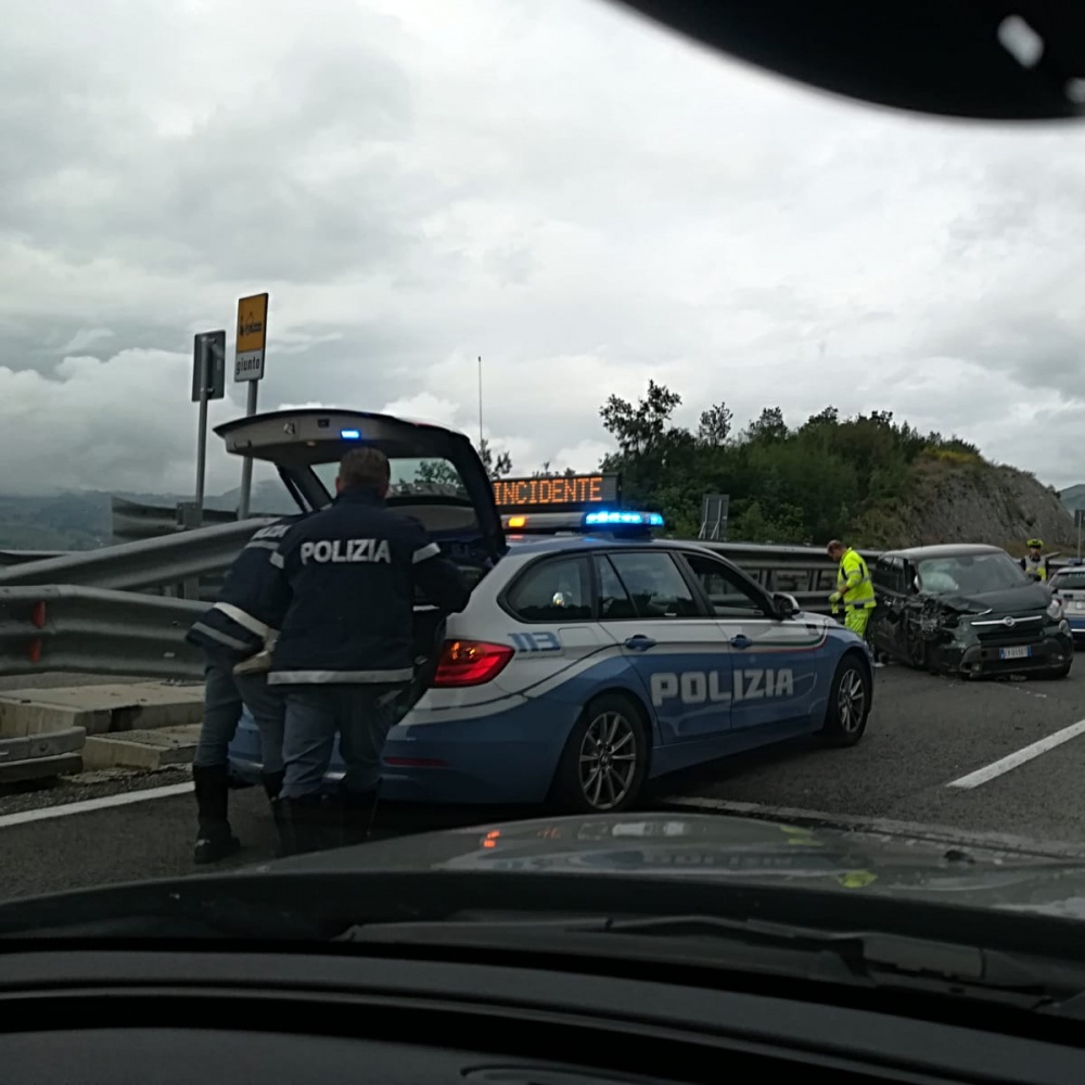 Tre morti in incidente sull'A18 Catania-Messina