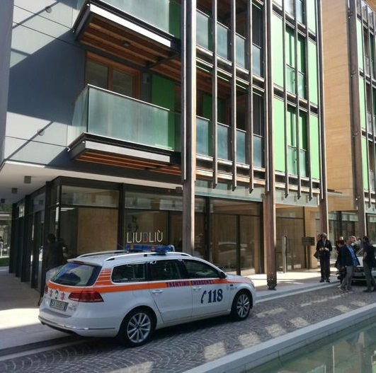 Trento, due bimbi uccisi in casa dal padre che poi si è suicidato