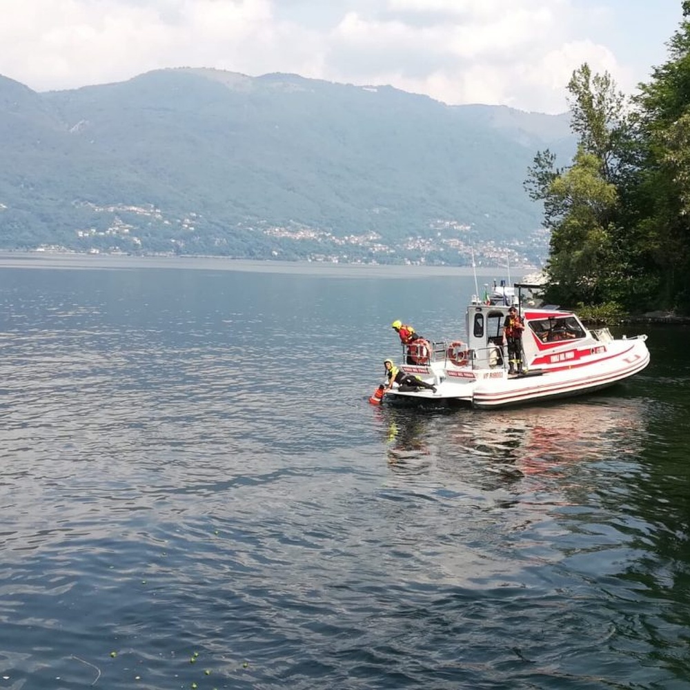 Tuffo in lago per fine scuola, morto un ragazzo di 15 anni