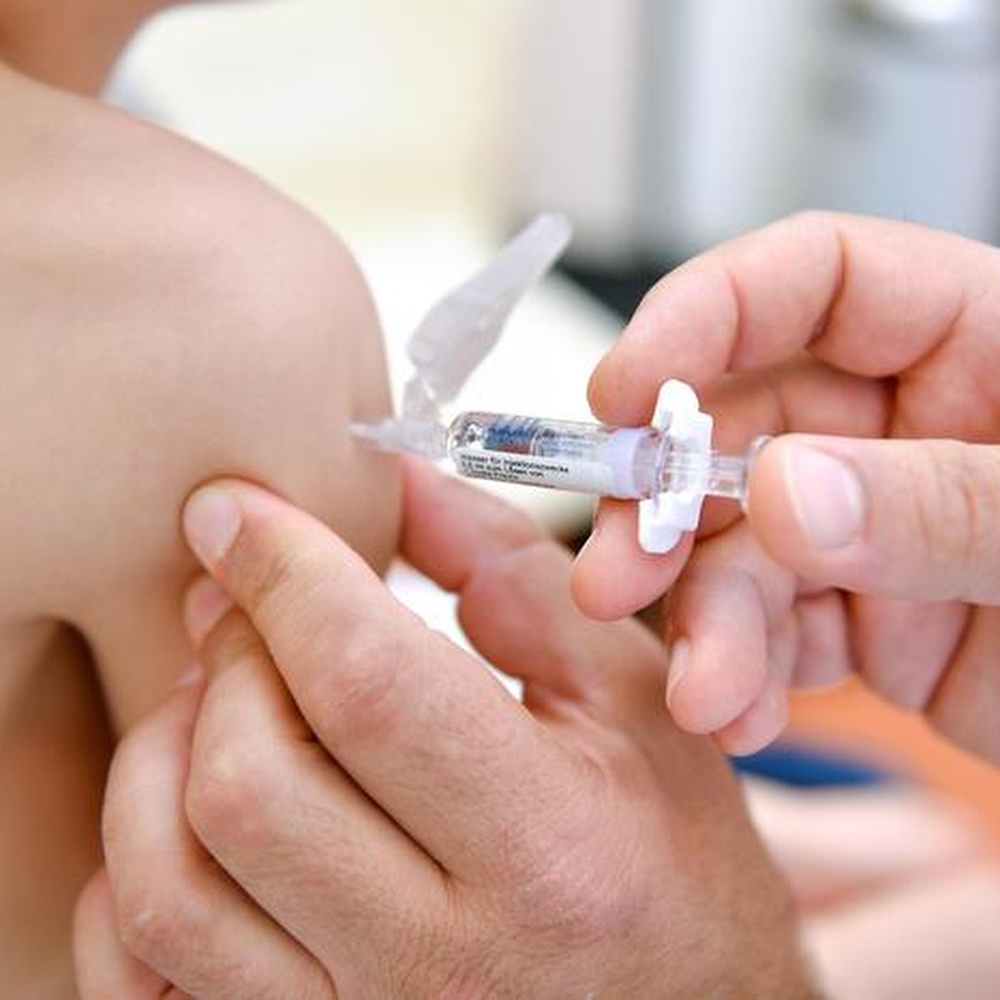 Vaccini, il 46% teme italiani teme effetti collaterali gravi